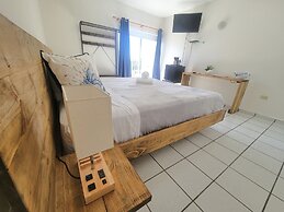 Nautilus By La Jamaca Hotels-Downtown La Parguera