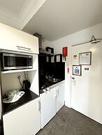 Riverside Hotel Bed and Breakfast