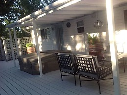 Alexandria House Bed & Breakfast