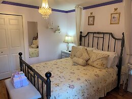 Alexandria House Bed & Breakfast