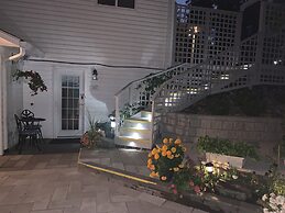 Alexandria House Bed & Breakfast