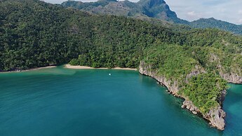 Daluyon Beach and Mountain Resort