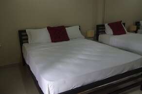 Thai House Beach Resort