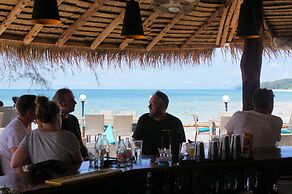 Thai House Beach Resort