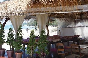 Thai House Beach Resort