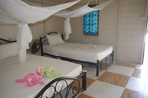 Thai House Beach Resort