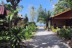 Thai House Beach Resort