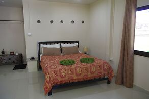 Thai House Beach Resort