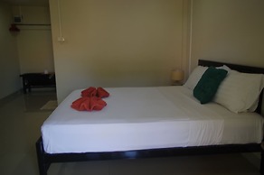 Thai House Beach Resort