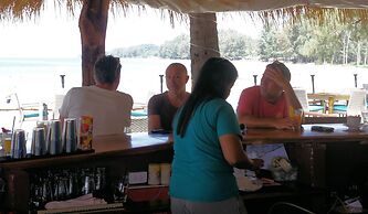 Thai House Beach Resort