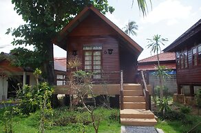 Thai House Beach Resort