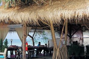 Thai House Beach Resort