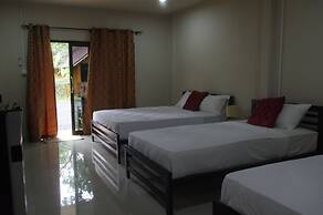 Thai House Beach Resort