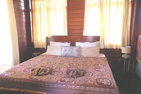 Thai House Beach Resort