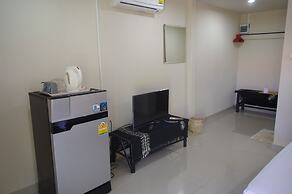 Thai House Beach Resort