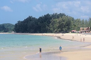 Thai House Beach Resort