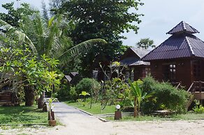 Thai House Beach Resort