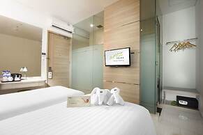 Whiz Prime Hotel Kelapa Gading