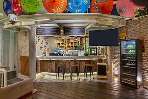 THE 1O1 Bogor Suryakancana