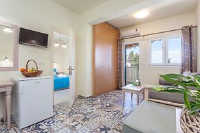 Stafylos Suites Boutique Hotel