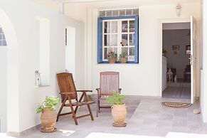 Stafylos Suites Boutique Hotel