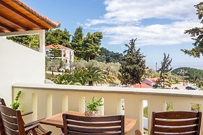 Stafylos Suites Boutique Hotel