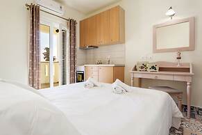 Stafylos Suites Boutique Hotel