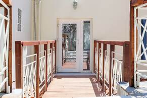 Stafylos Suites Boutique Hotel