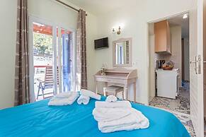 Stafylos Suites Boutique Hotel
