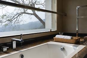 The Panoramic Getaway