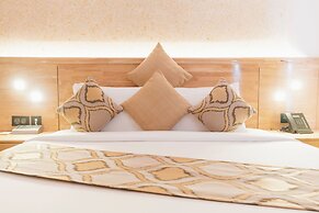 The Panoramic Getaway