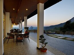 The Panoramic Getaway