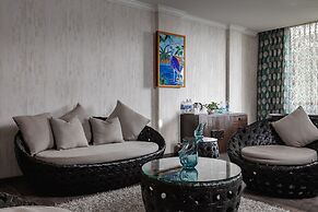 The Panoramic Getaway