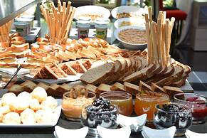 Savoy Hotel Encarnación