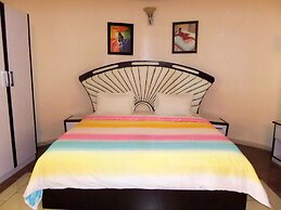 Royalview Hotel And Suites