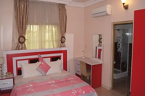 Royalview Hotel And Suites