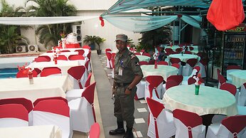 Royalview Hotel And Suites