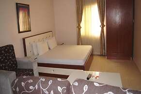 Royalview Hotel And Suites