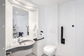 First Inn Hotel Les Ulis