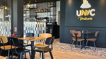 First Inn Hotel Les Ulis