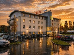 First Inn Hotel Les Ulis
