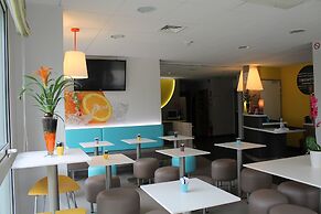 First Inn Hotel Les Ulis