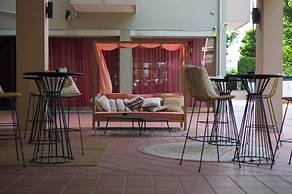 Hotel St. Gregory Park