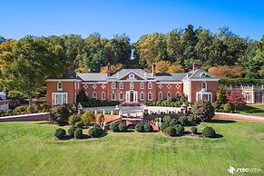 Albemarle Estate at Trump Winery