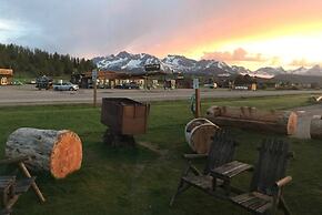 Mountain Village Lodge