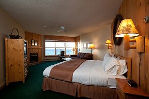Cove Point Lodge