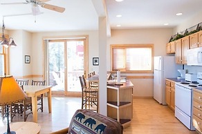 Cove Point Lodge
