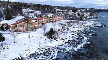 Cove Point Lodge