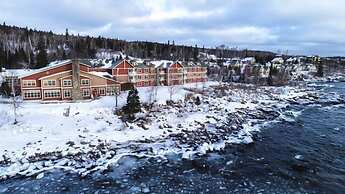 Cove Point Lodge