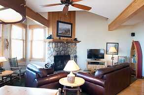 Cove Point Lodge